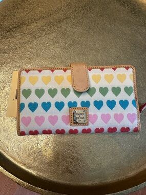 Dooney and Bourke Vintage Logo Rainbow Heart Wallet  Y2K VGUC
